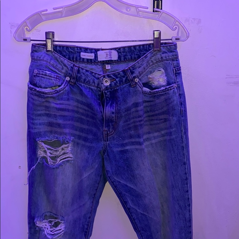 Distressed boyfriend jeans